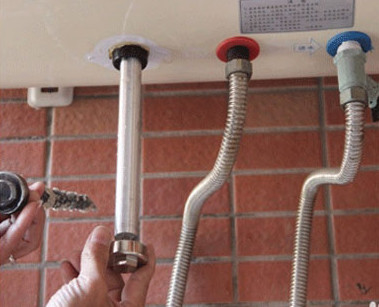 Жертвенный водонагреватель Магниевые анодные стержни защищают водонагреватель от ржавчины